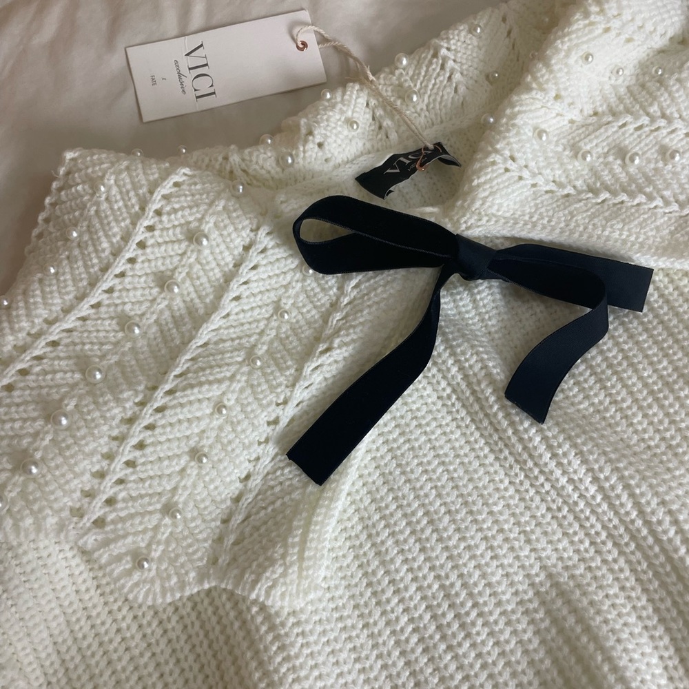 EXCLUSIVE VICI X FATE SWEATER